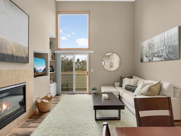 9005 Sawgrass Glen, Maple Grove, MN 55311