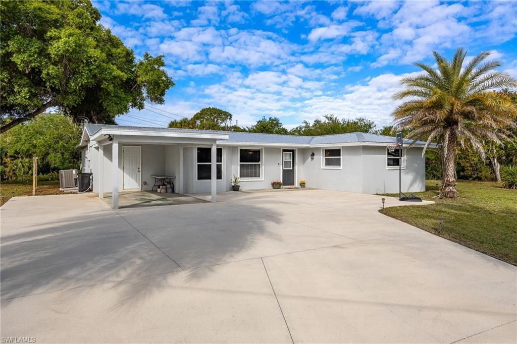 17041 E Lake Dr, North Fort Myers, FL 33917 Photo