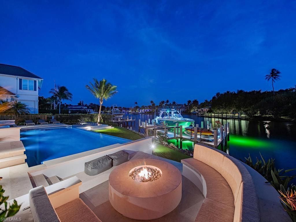 3040 Fort Charles Dr, Naples, FL 34102 Photo