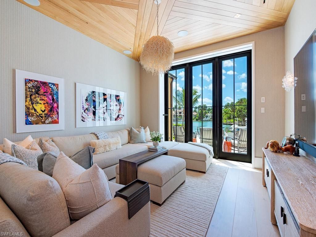 3040 Fort Charles Dr, Naples, FL 34102 Photo