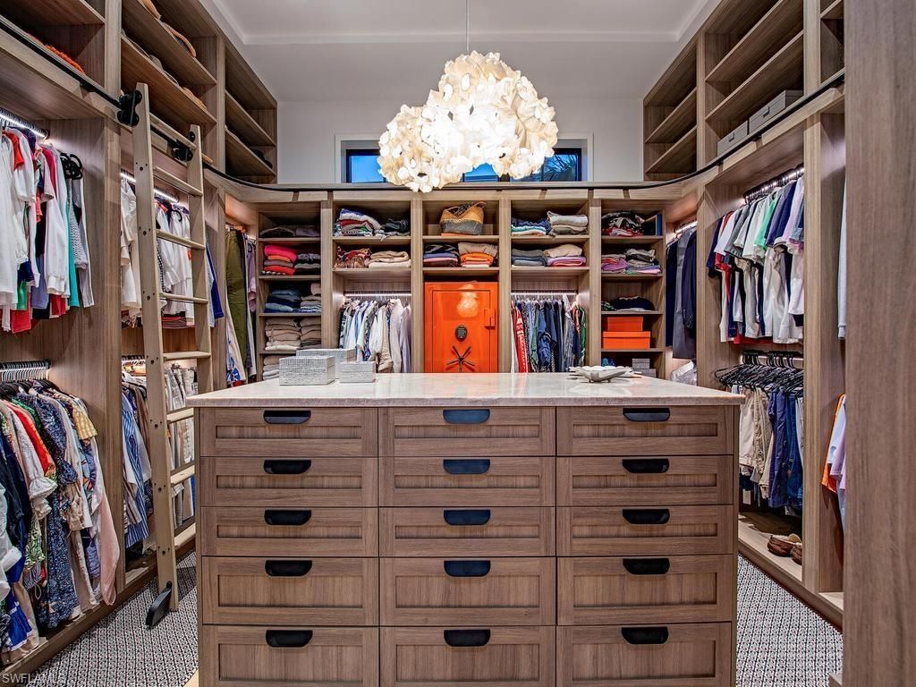 3040 Fort Charles Dr, Naples, FL 34102 Photo