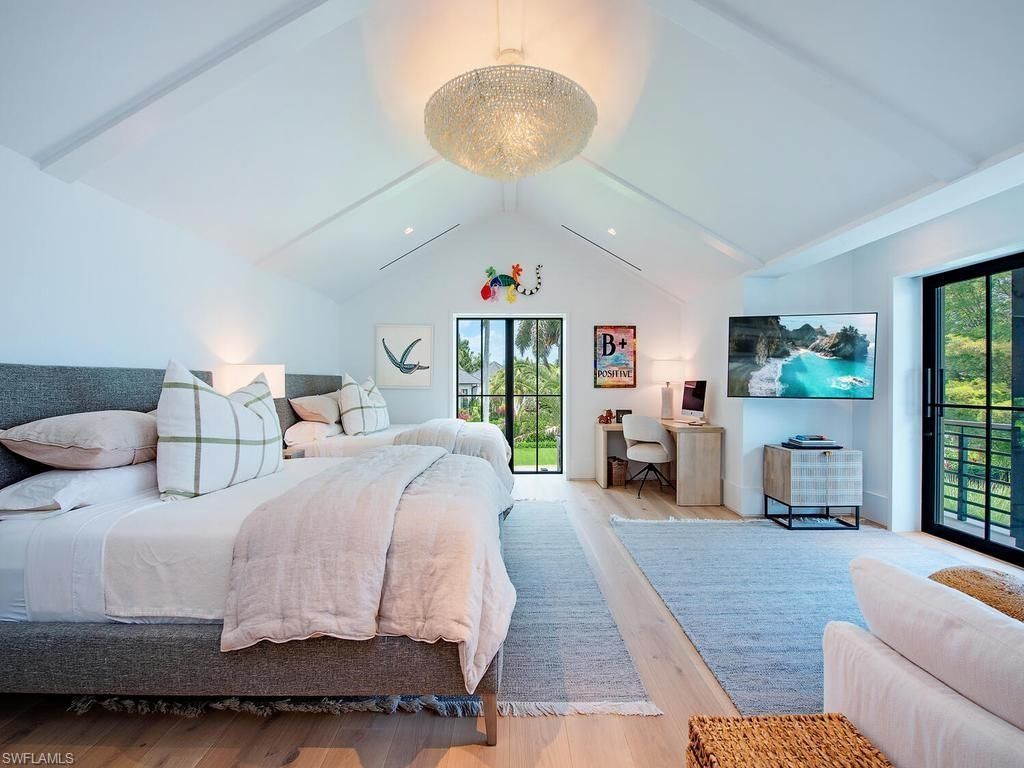 3040 Fort Charles Dr, Naples, FL 34102 Photo