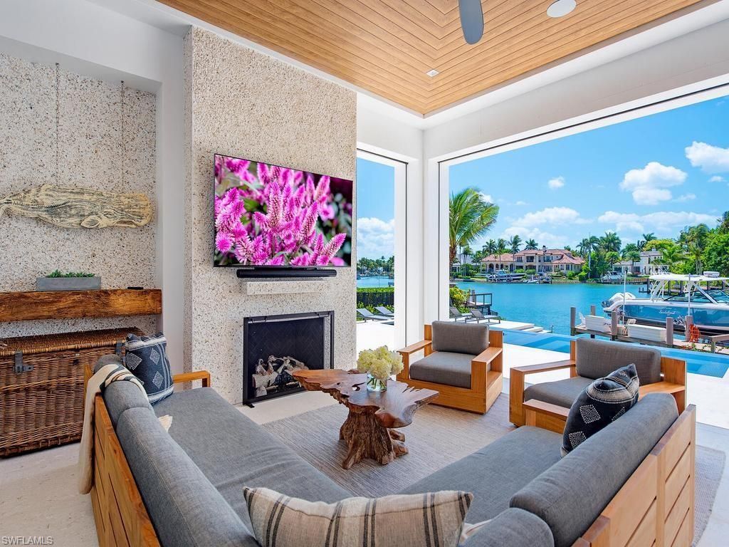 3040 Fort Charles Dr, Naples, FL 34102 Photo