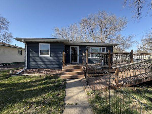 1100 W 6th Ave, Mitchell, SD 57301