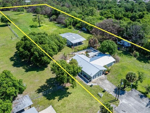 6310 41st Street, Vero Beach, FL 32967