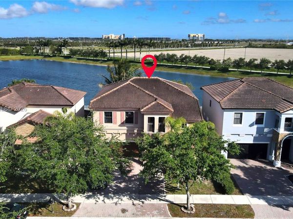 685 SE 37th Pl, Homestead, FL 33033