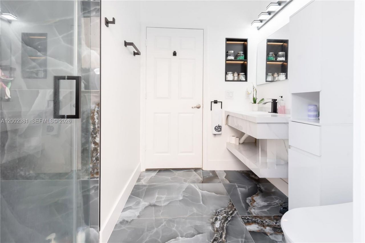 685 SE 37th Pl , Homestead, FL 33033 Photo