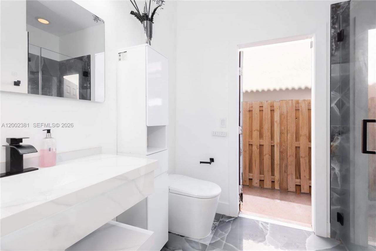 685 SE 37th Pl , Homestead, FL 33033 Photo