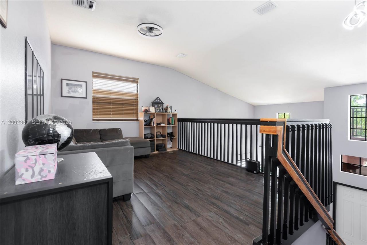 685 SE 37th Pl , Homestead, FL 33033 Photo