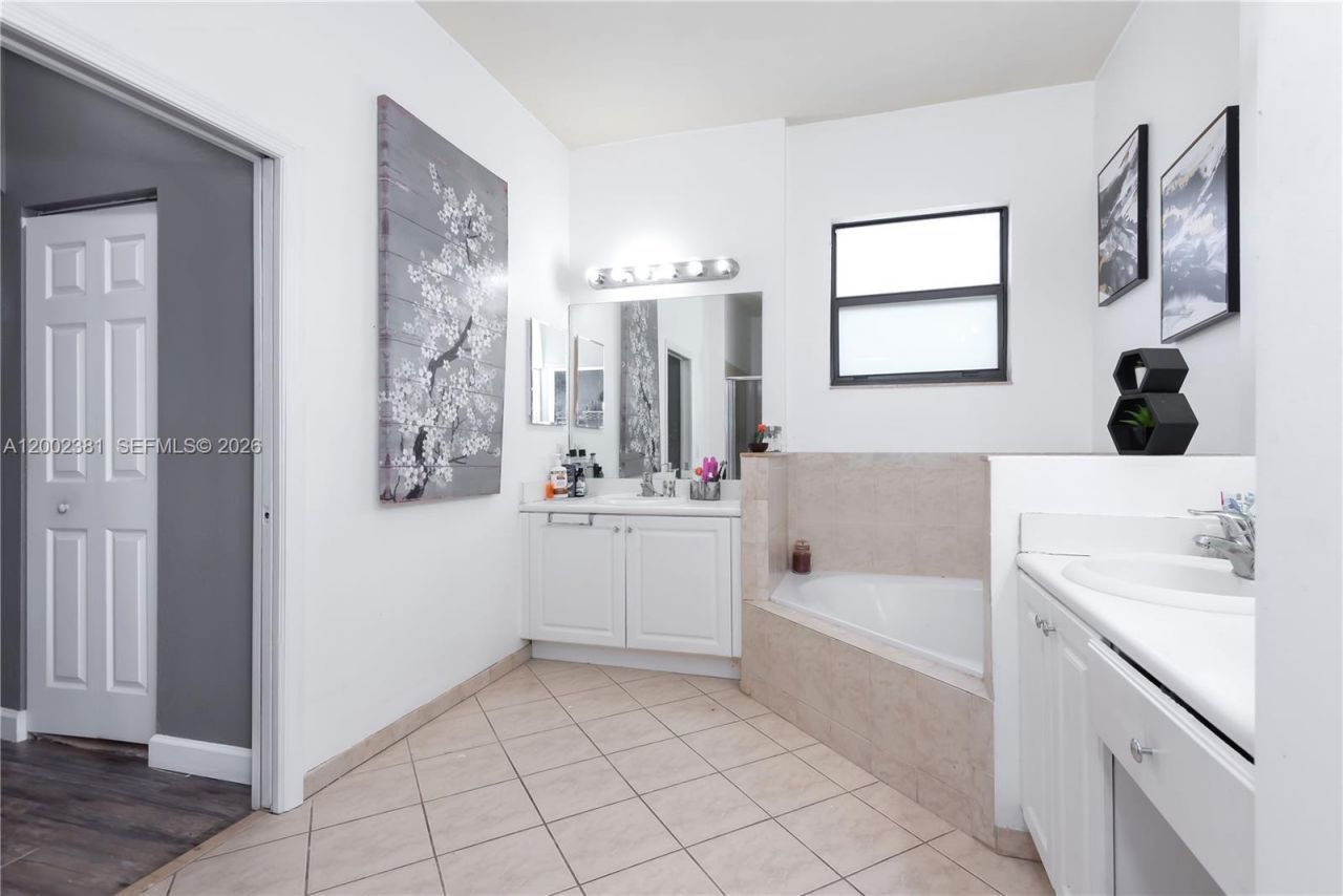 685 SE 37th Pl , Homestead, FL 33033 Photo