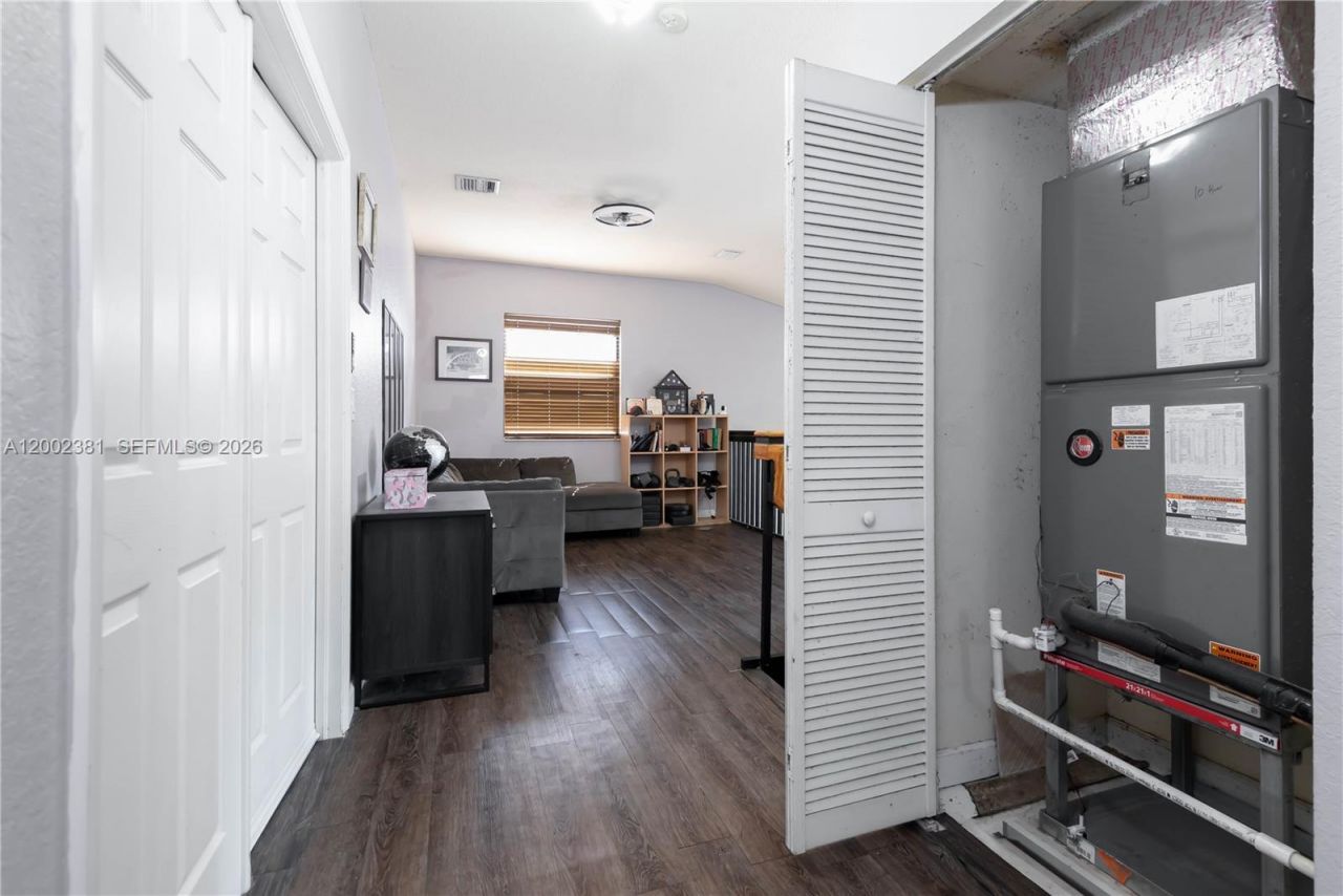 685 SE 37th Pl , Homestead, FL 33033 Photo