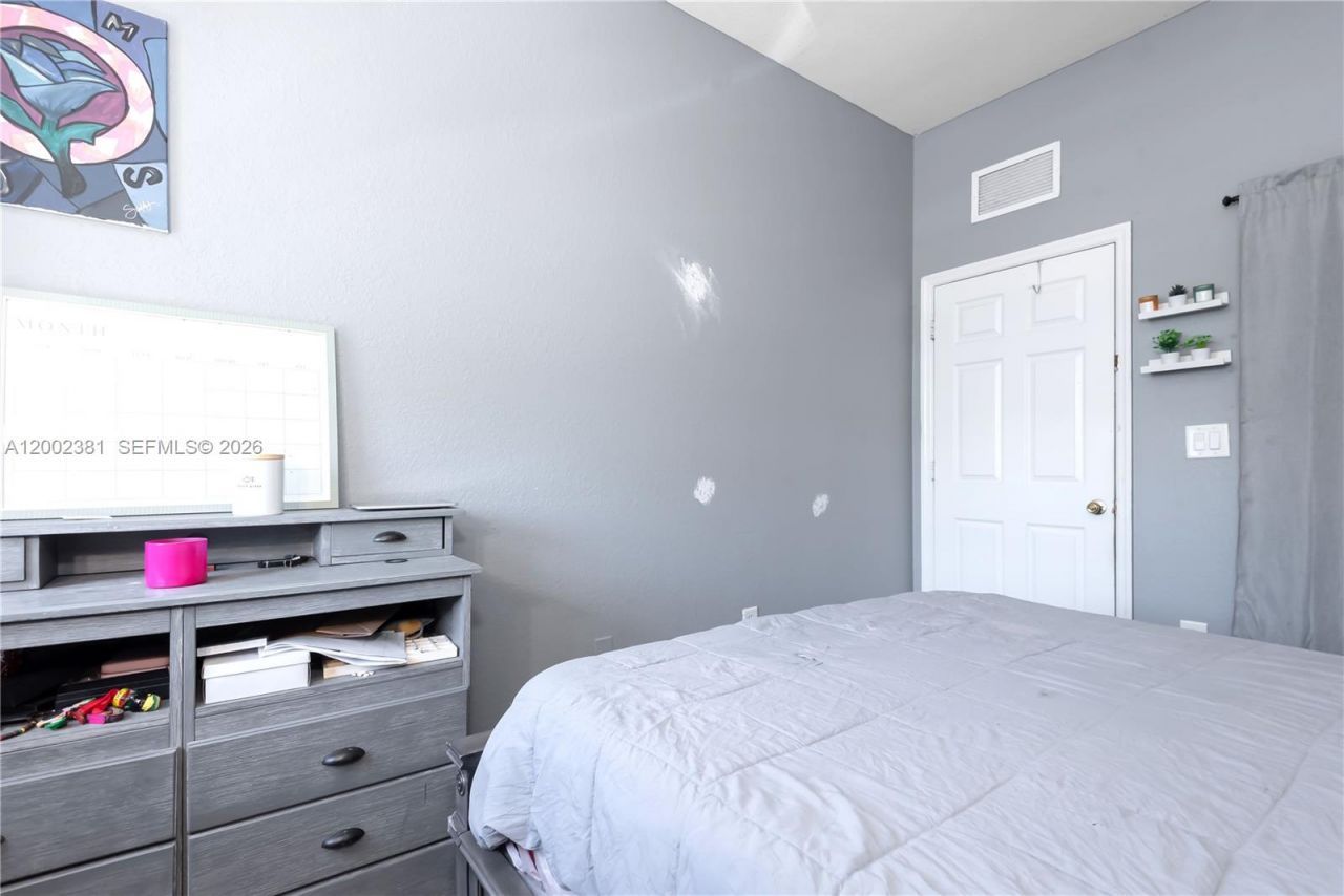 685 SE 37th Pl , Homestead, FL 33033 Photo