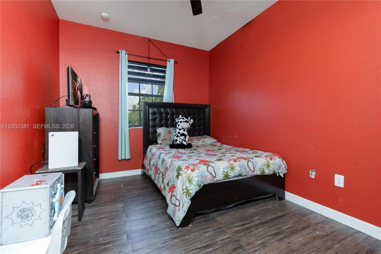 685 SE 37th Pl , Homestead, FL 33033 Photo