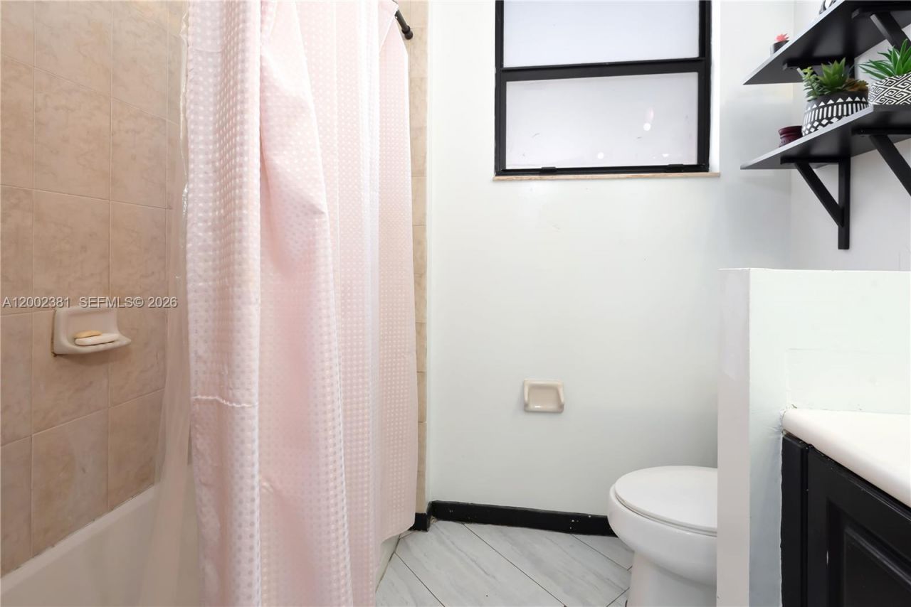 685 SE 37th Pl , Homestead, FL 33033 Photo