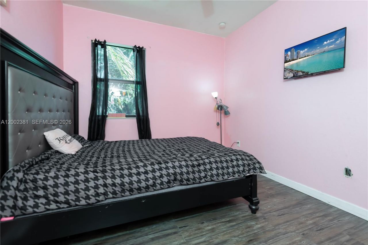 685 SE 37th Pl , Homestead, FL 33033 Photo