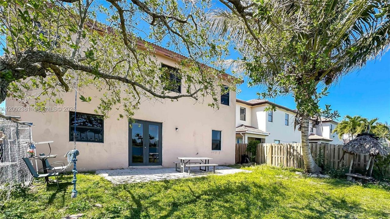 685 SE 37th Pl , Homestead, FL 33033 Photo