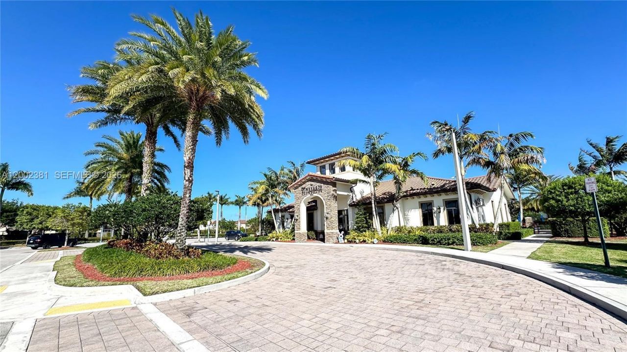 685 SE 37th Pl , Homestead, FL 33033 Photo