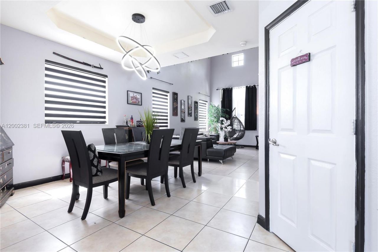 685 SE 37th Pl , Homestead, FL 33033 Photo