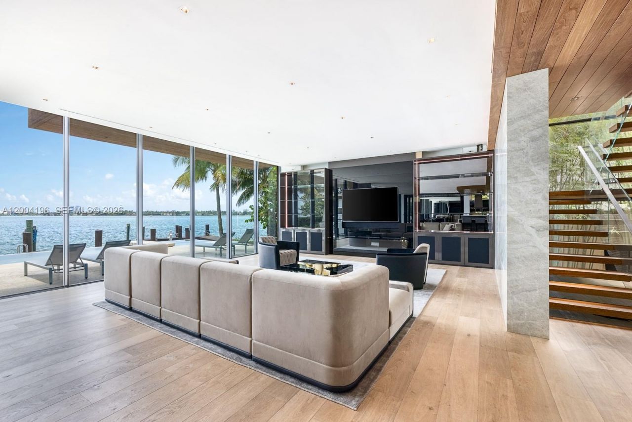 825 E Dilido Dr, Miami Beach, FL 33139 Photo