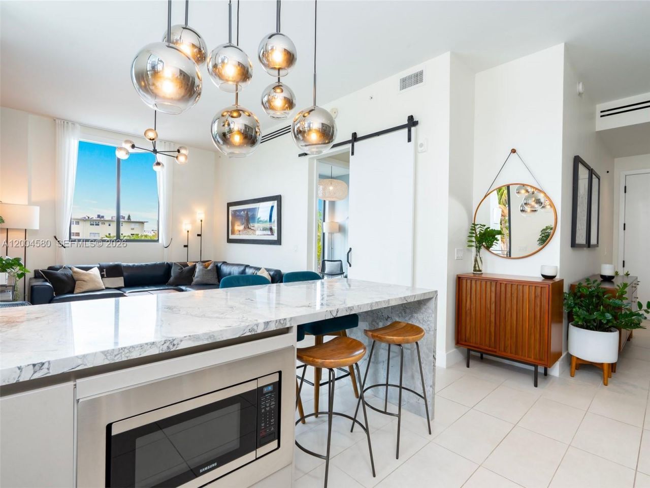 1030 15th St, Unit 321, Miami Beach, FL 33139 Photo