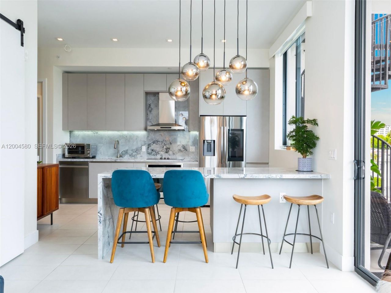 1030 15th St, Unit 321, Miami Beach, FL 33139 Photo