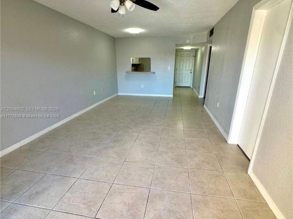 1855 W 60th St , Unit 446, Hialeah, FL 33012