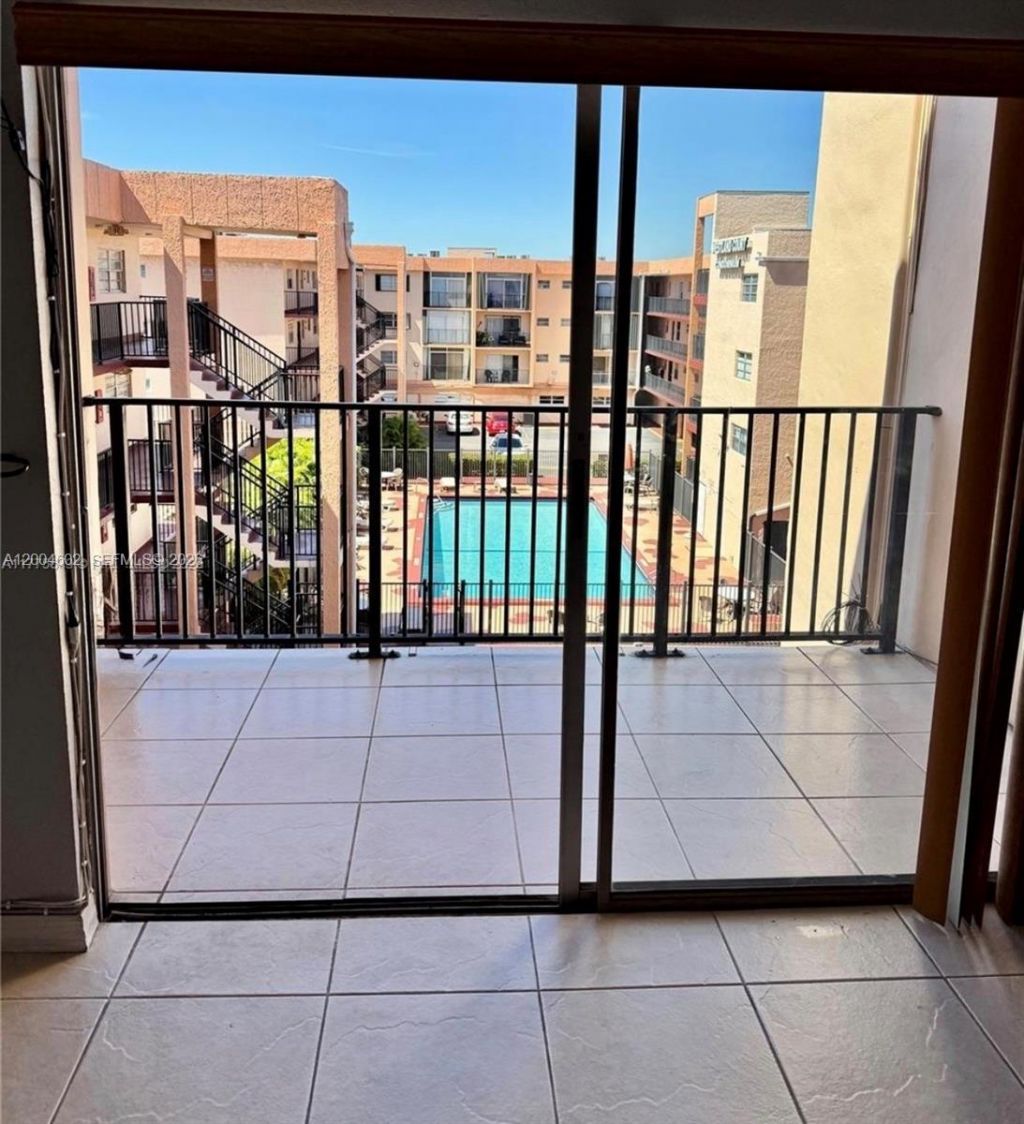 1855 W 60th St , Unit 446, Hialeah, FL 33012 Photo