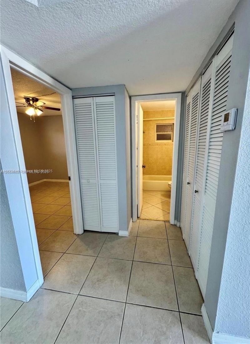 1855 W 60th St , Unit 446, Hialeah, FL 33012 Photo