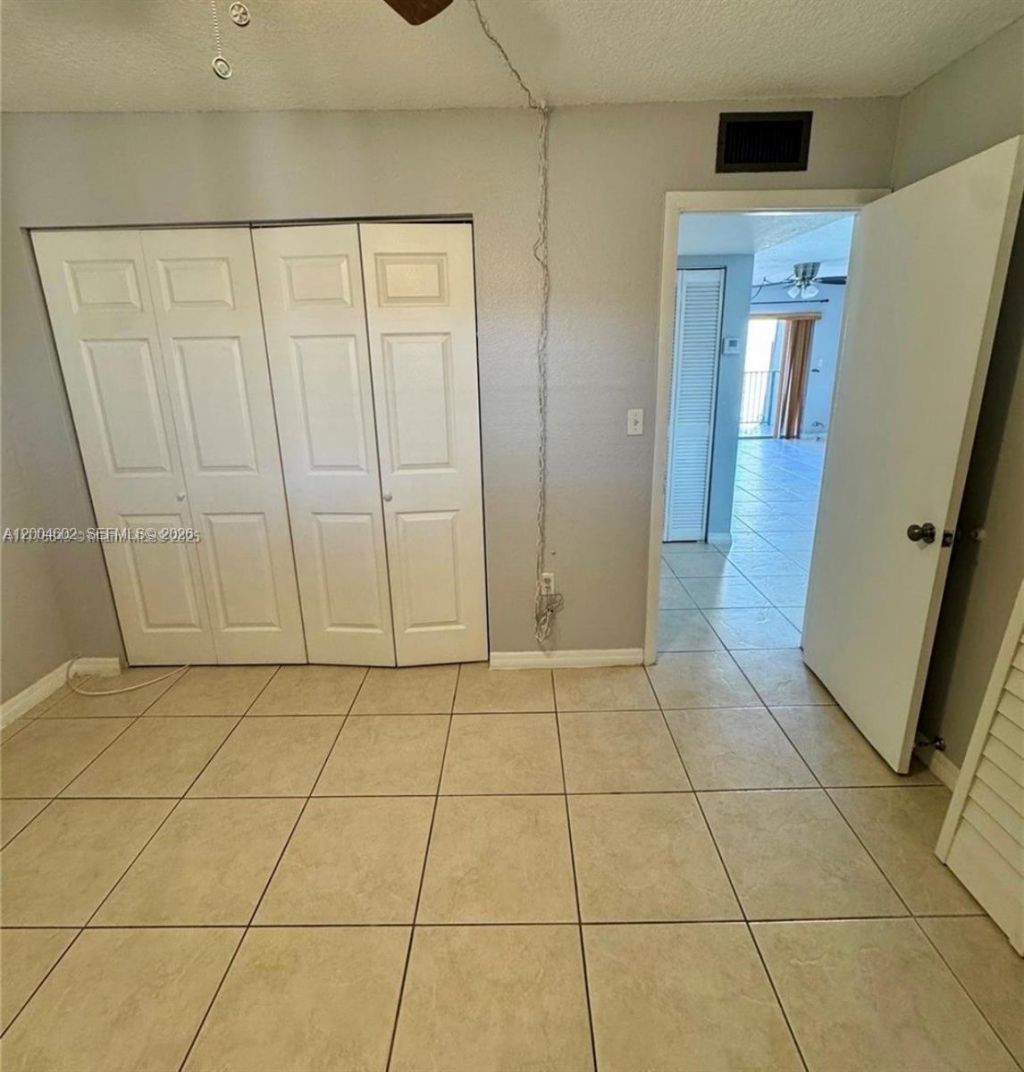 1855 W 60th St , Unit 446, Hialeah, FL 33012 Photo
