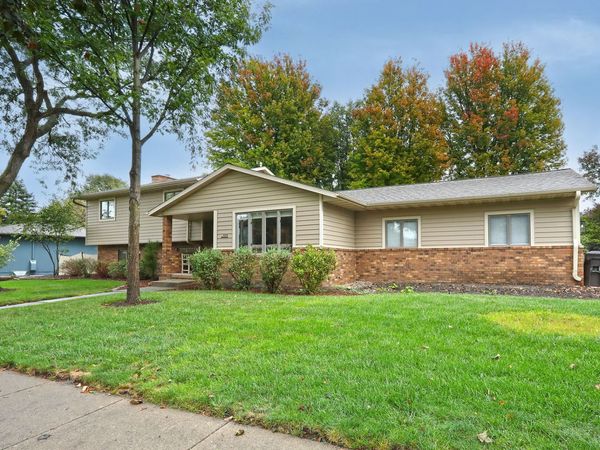 925 S 12th Street , Nevada, IA 50201