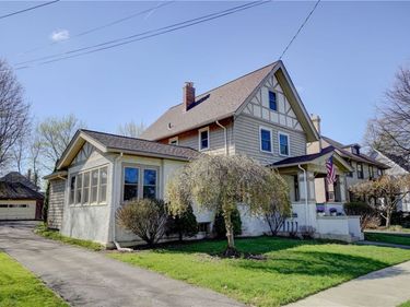 16 Potter Place , Fairport, NY 14450