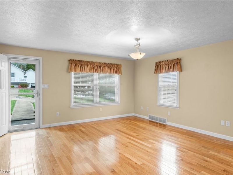 1015 Biltmore Avenue, Toronto, OH 43964 Photo 10