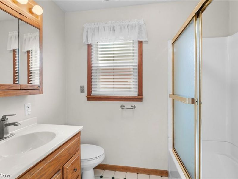 1015 Biltmore Avenue, Toronto, OH 43964 Photo 24