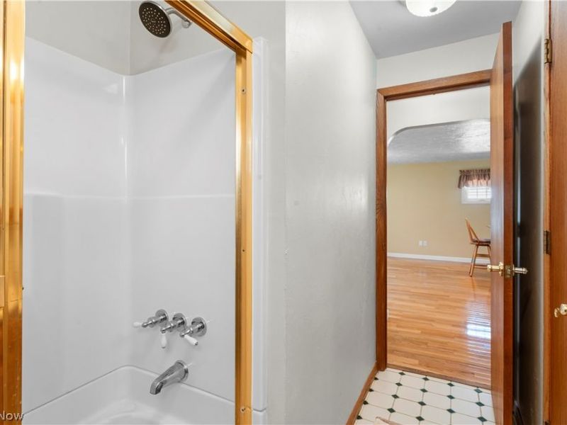 1015 Biltmore Avenue, Toronto, OH 43964 Photo 25