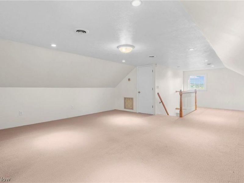 1015 Biltmore Avenue, Toronto, OH 43964 Photo 31