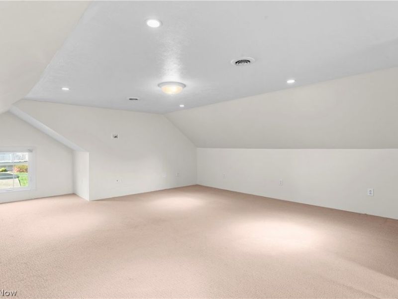 1015 Biltmore Avenue, Toronto, OH 43964 Photo 32