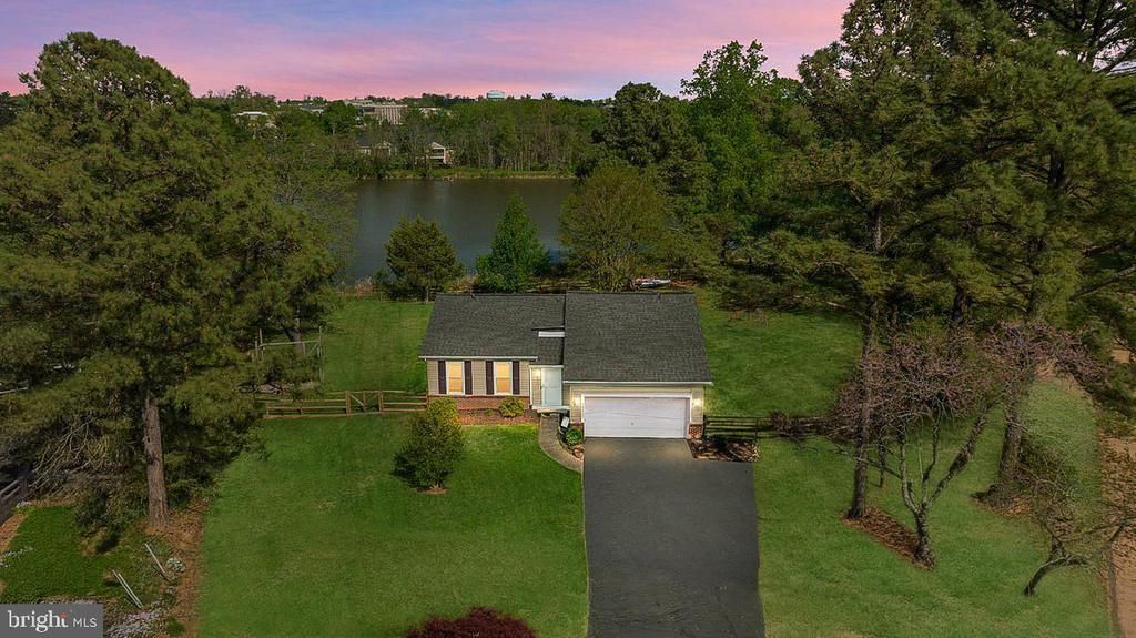 7821 Ontario Road, Gainesville, VA 20155 Main Photo