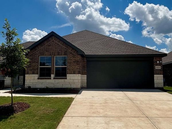 3313 Melissa Lane, Ennis, TX 75119