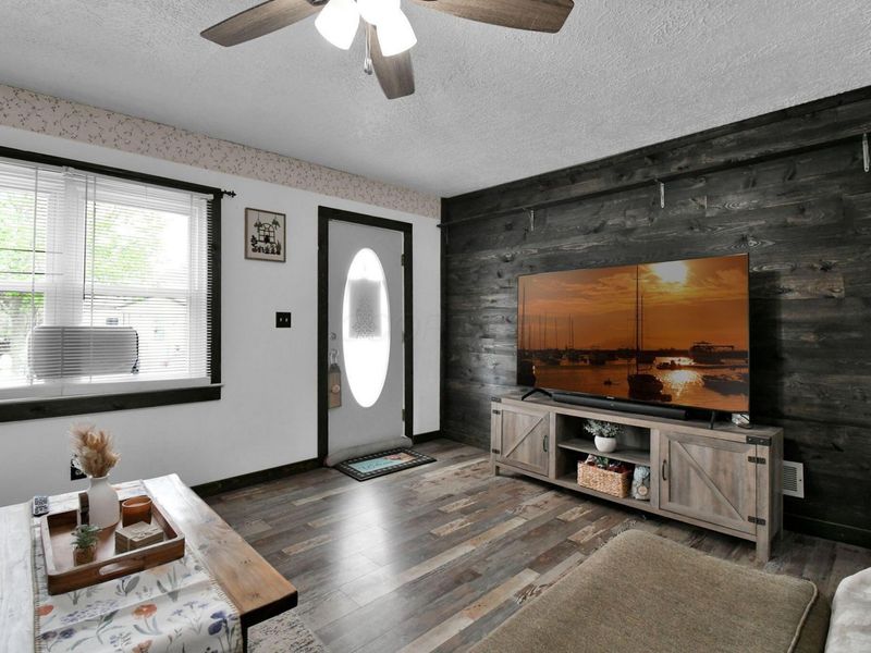 59 W Tucker Avenue , Shelby, OH 44875 Photo 6