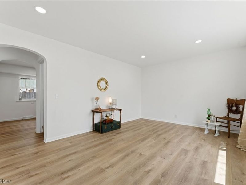 4871 15th Street SW, Canton, OH 44710 Photo 3