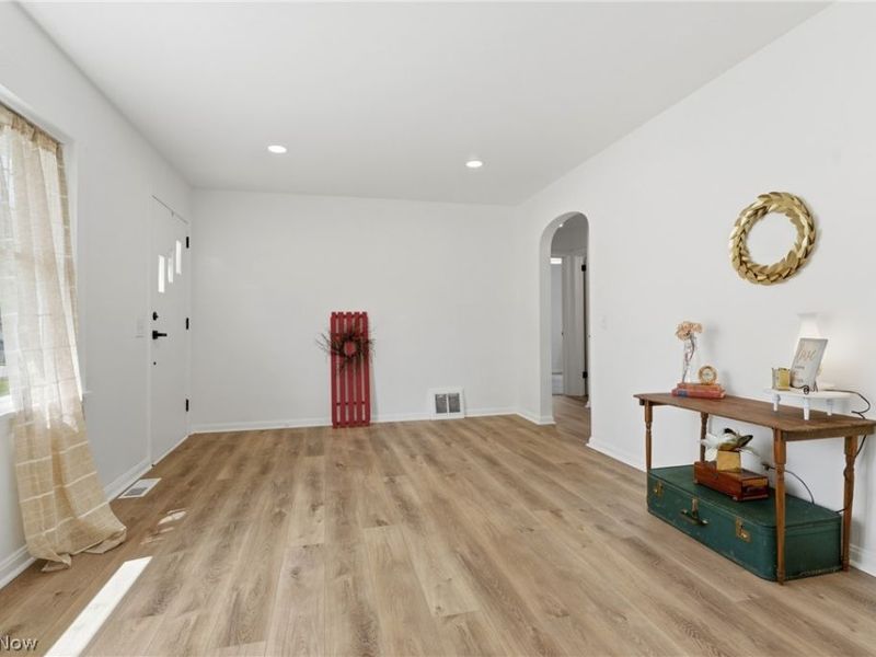 4871 15th Street SW, Canton, OH 44710 Photo 5