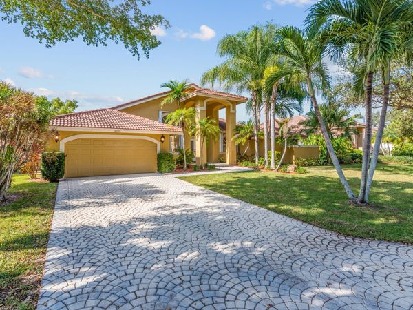 6051 NW 60th Avenue, Parkland, FL 33067