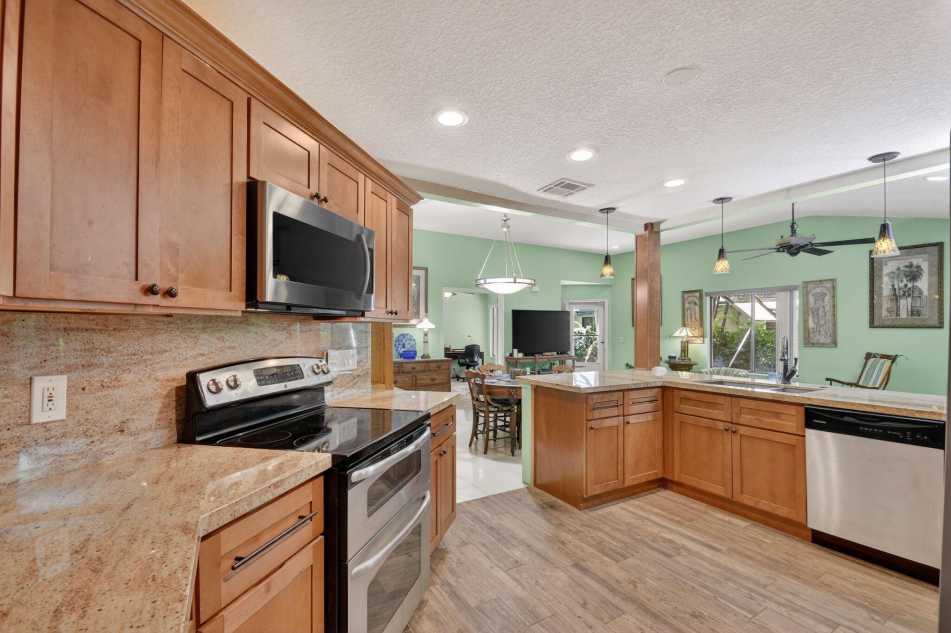 5155 Pine Drive, Boynton Beach, FL 33437 Photo