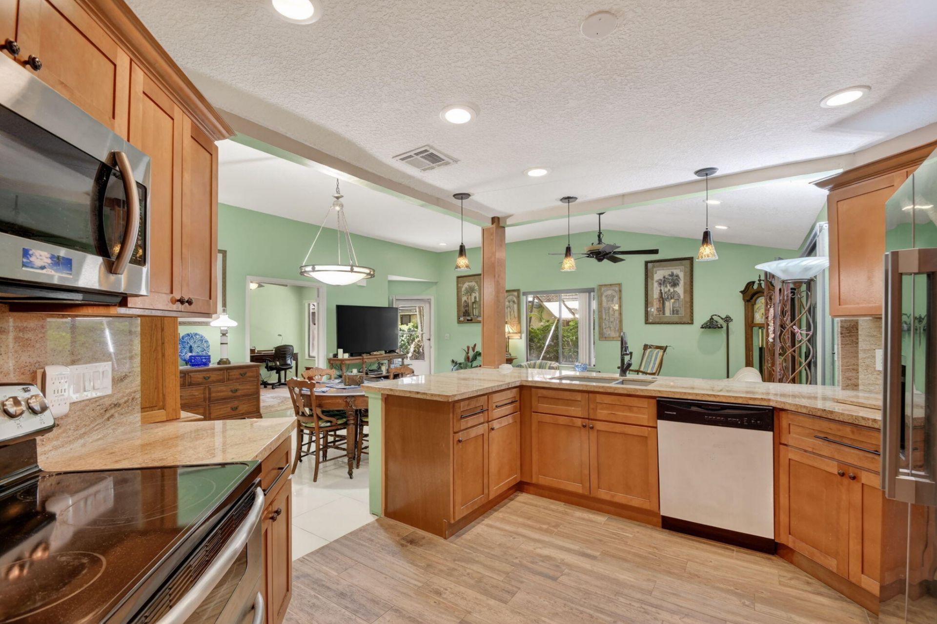 5155 Pine Drive, Boynton Beach, FL 33437 Photo