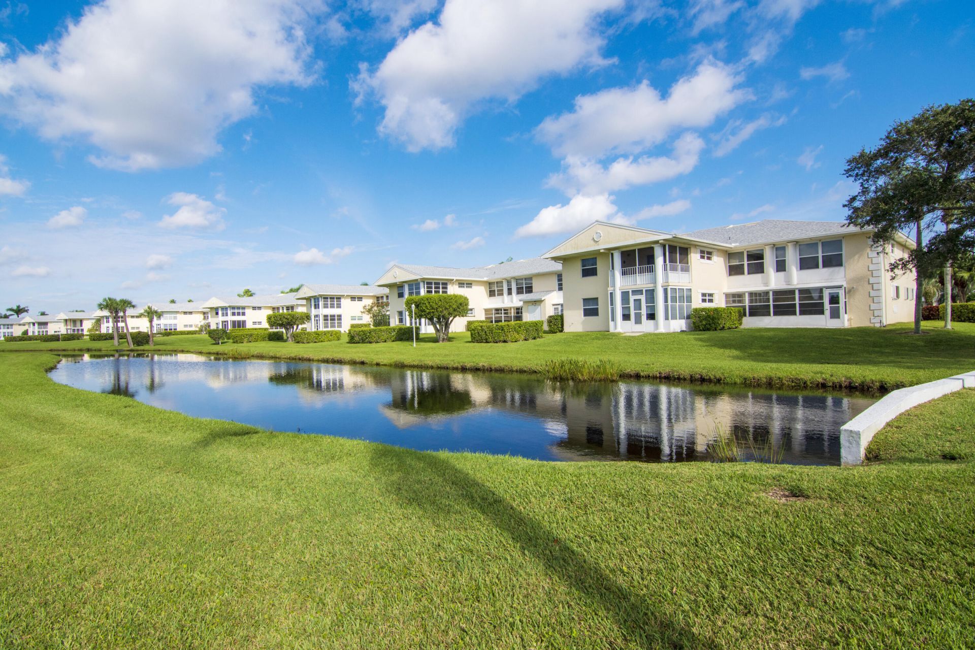 356 Grove Isle Circle, Vero Beach, FL 32962 Photo