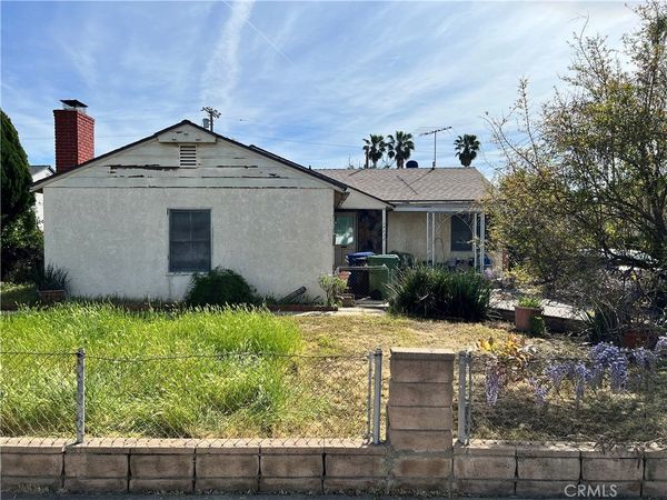 14832 Hagar, San Fernando, CA 91345