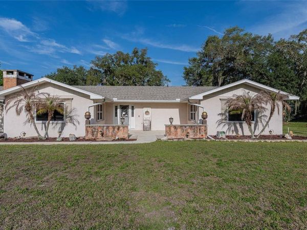 5905 WHISPERING PINES ROAD , LAKELAND, FL 33811