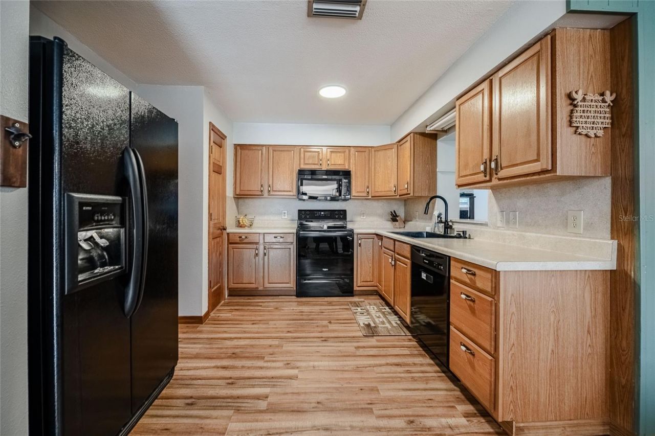 5905 Whispering Pines Road, Lakeland, FL 33811 Photo