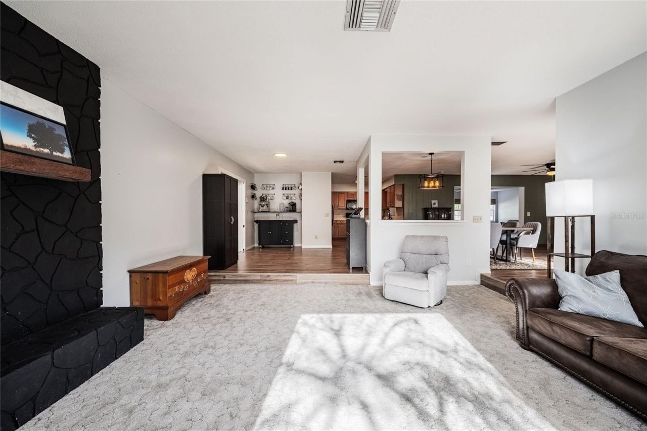 5905 Whispering Pines Road, Lakeland, FL 33811 Photo