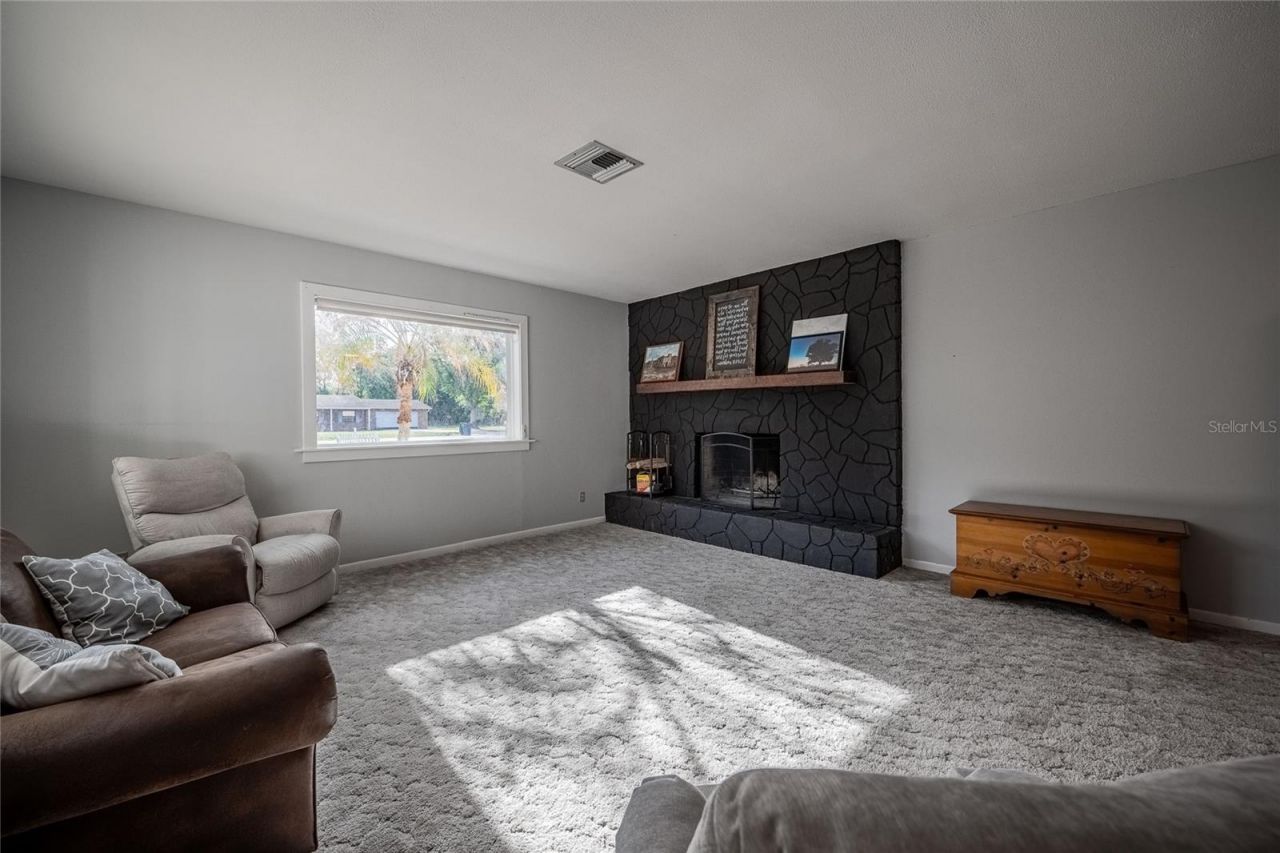 5905 Whispering Pines Road, Lakeland, FL 33811 Photo